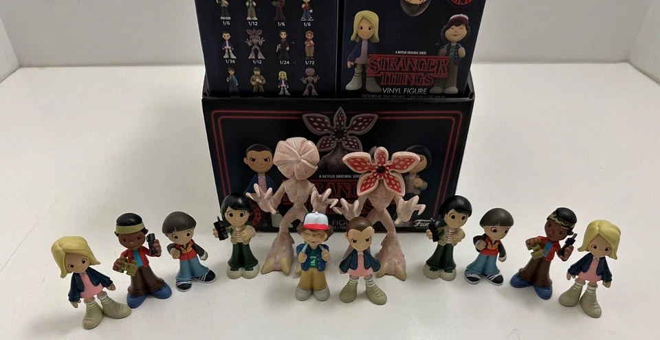Funko Stranger Things Series 1 Mystery Minis com caixa de exibição e bonecos soltos - Imagem 1 de 4