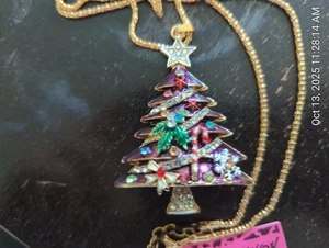 BETSEY JOHNSON X-MAS TREE NECKLACE - Picture 1 of 2