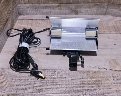 Lowel V Light V1-10 500 Watt Wide Angle Tungsten Photo Video Light (NO BULB) - Image 1 of 3