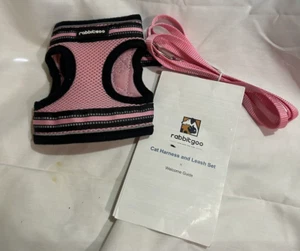 rabbitgoo Katzengeschirr und Leine zum Spazierengehen, ausbruchsicher weich verstellbar rosa M - Bild 1 von 2