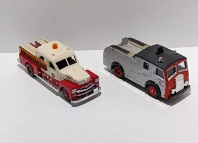 2 Pcs. Corgi 1951 Seagrave Pumper & Dennis F8 Fire Engine 1/43 Loose - Image 1 of 4
