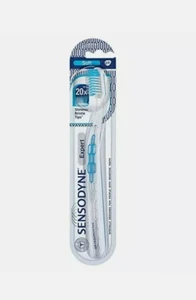 2 X Cepillo de dientes Sensodyne Expert con 20 cerdas más delgadas y suaves colores surtidos - Imagen 1 de 3