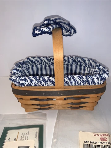 Longaberger 1997 Navy Blue Sweetheart Sweet Treats Basket, Liner, Handle Tie Cover