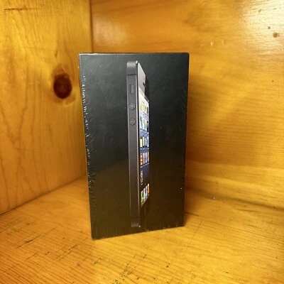 Apple iPhone 5 - 32GB - Black & Slate (Unlocked) A1428 On iOS 6 - Image 1 of 4