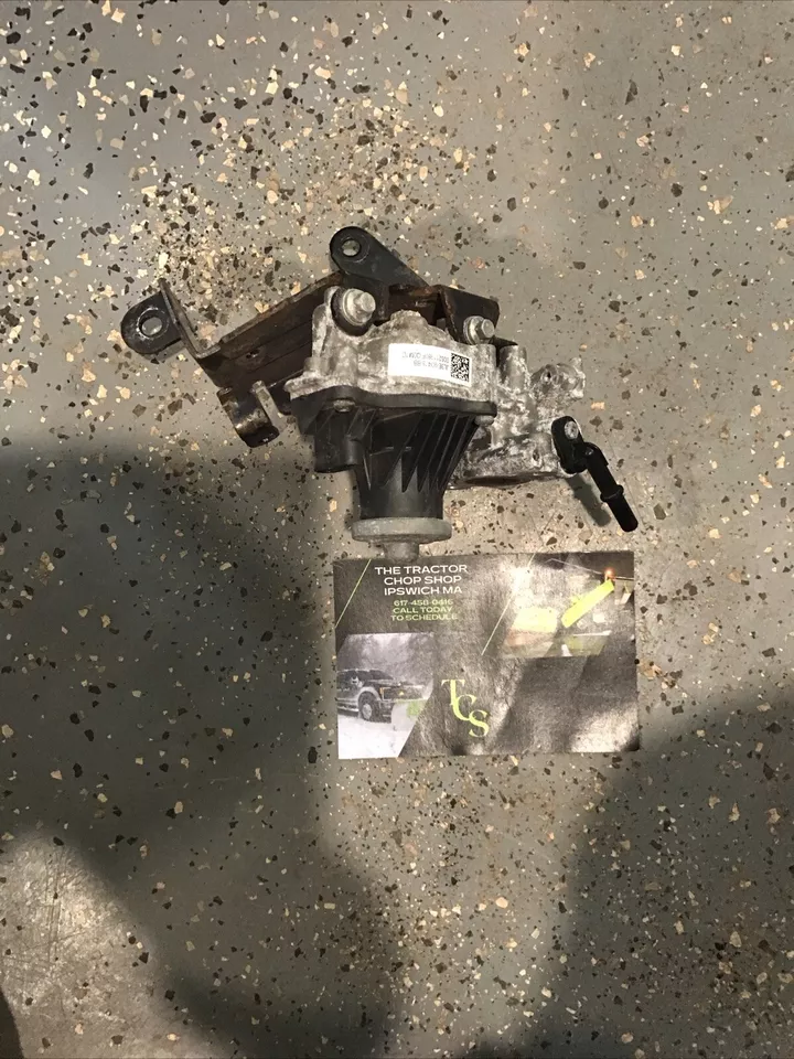 Ford Explorer 2020 3.3L EGR valve JL3E-9D475-BB - Image 1 of 4