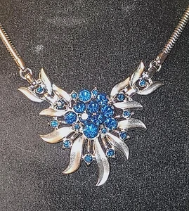 Vintage Trifari Royal Blue Rhinestone Collar Necklace - Picture 1 of 7
