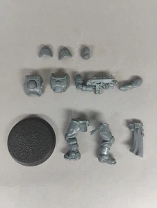 Black Templar Crusader Squad Neophyte - 05C - Picture 1 of 2