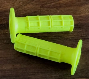 SUZUKI RM80, RM85, DRZ125,RM125, RM250, RMZ YELLOW HANDGRIPS, GRIPS HALF WAFFLE - Picture 1 of 1