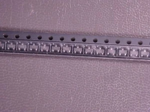 Lote de 3 LM4040BIM3-3.0 National Semi Shunt Voltaje Referencia 3V 15mA 3 Pines NOS - Imagen 1 de 1