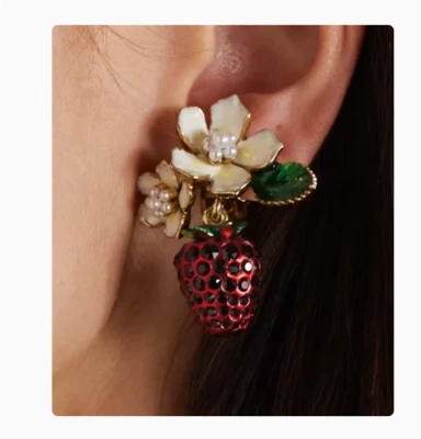 Oscar de la renta Esmalte Joyería Racimo ENORME CLIP PESADO Pendientes Flor Baya Foto 1 de 4