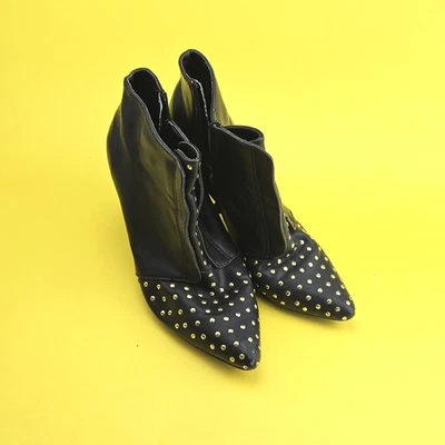 PREOWNED MICHAEL KORS WOMENS  SHOES SIZE 6.5: STUDDED ANKLE BOOT HEEL     JA - Image 1 of 4