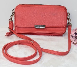 Kenneth Cole Reaction Coral Crossbody Wallet Purse Bag - Picture 1 of 10