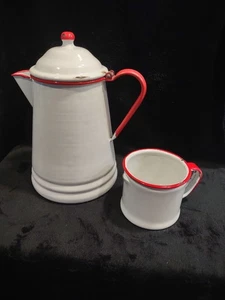 Vintage weiß rot Emaillegeschirr Wasserkocher Kaffeekanne Deckel & Tasse Landhaus Landhaus - Bild 1 von 15