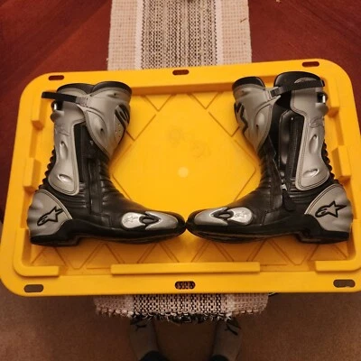 NUEVO AlpineStars 46 11.5 Motocicleta Pista Carreras Carrera Traje Zapatos Botas Negro Gris Foto 1 de 4