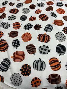 70" Round Cynthia Rowley Curious Halloween Tablecloth White With Pumpkins - Picture 1 of 6
