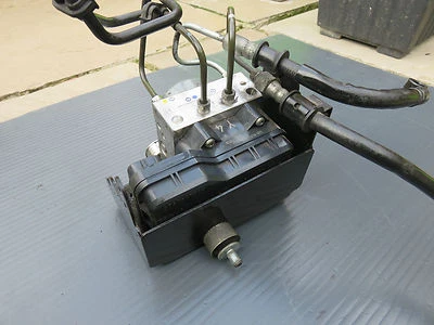 UNIDAD DE CONTROL ABS YAMAHA XJ6 CON TODOS LOS TUBOS FUNCIONANDO BIEN Foto 1 de 4