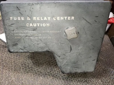 2004 DODGE RAM2500 DIESEL POWER DISTRIBUTION CENTER. PART NUMBER 05026031AA - Image 1 of 4