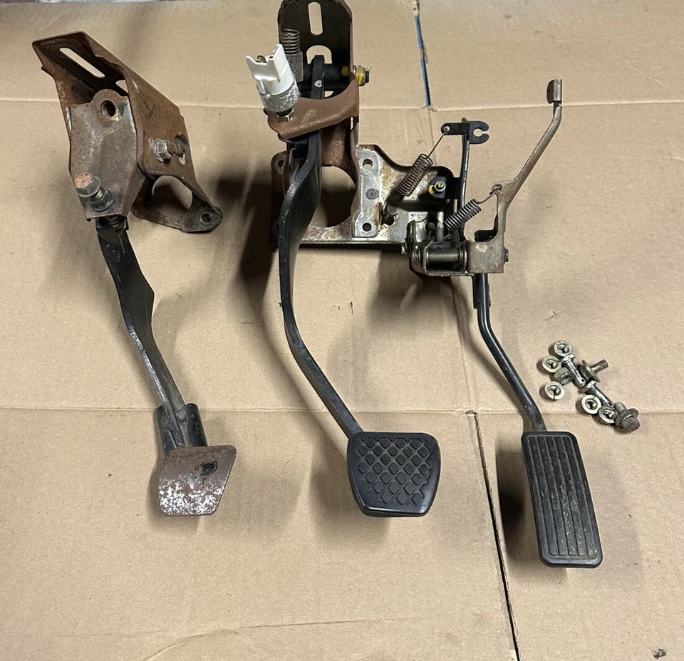 1994-2001 Acura Integra Manual Transmission Clutch Pedal Assembly Set OEM HONDA - Image 1 of 4