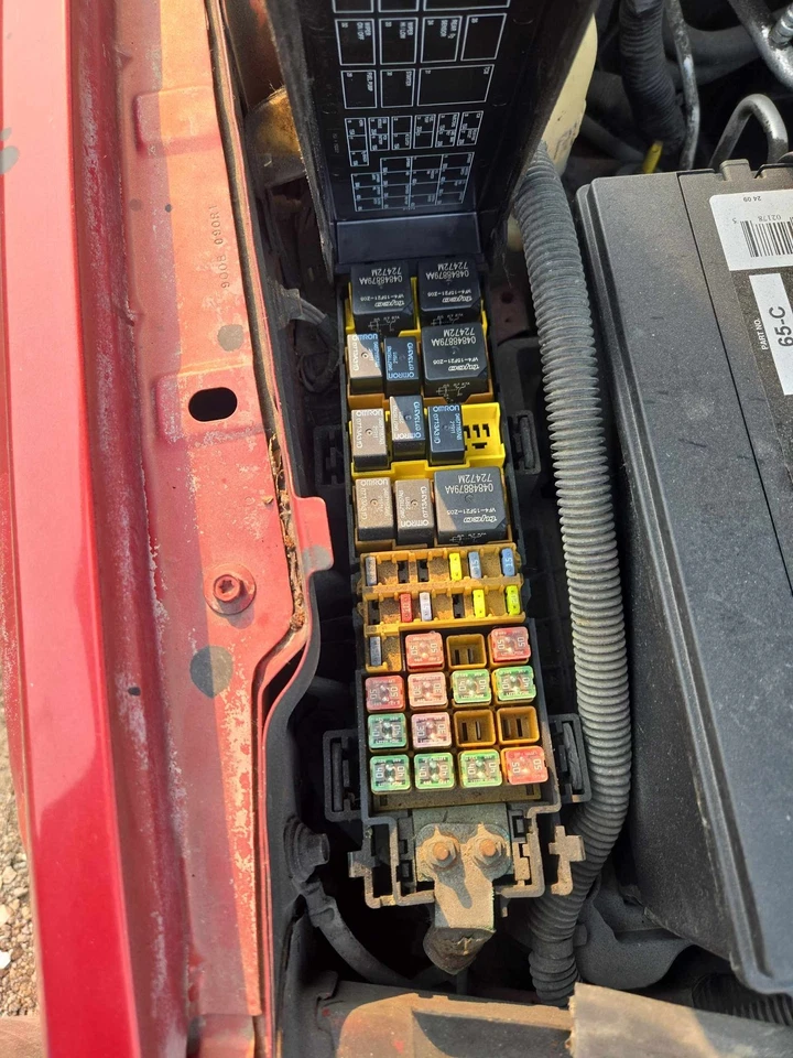 Engine Fuse Box JEEP GRAND CHEROKEE 00 01 02 03 04 Foto 1 de 1
