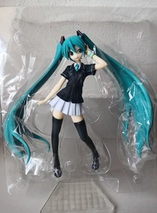 Vocaloid Happy Kuji Hatsune Miku Family Mart ver. Figure Model 1/8 Good Smile - Picture 1 of 5