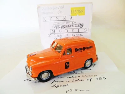 MODELOS KENNA 'FURGONETA ELECTROHIDRÁULICA STANDARD VANGUARD' NARANJA 1:43. Sin usar, en caja Foto 1 de 4