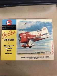 Pyro 316 1/32 Scale Gee Bee Sportster Thompson Trophy Winner - Picture 1 of 11