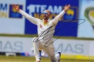 Cricket - Nathan Lyon - Hand Signed 12x8 Inch Photograph - Australia - COA - Picture 1 of 1