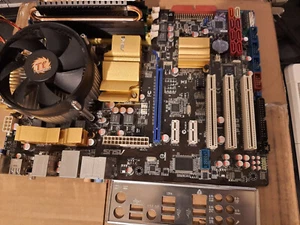 Carte mère ASUS P5Q LGA 775 + Intel Q6600 + 4 Go de RAM "gamer", pour pièces - Photo 1/6