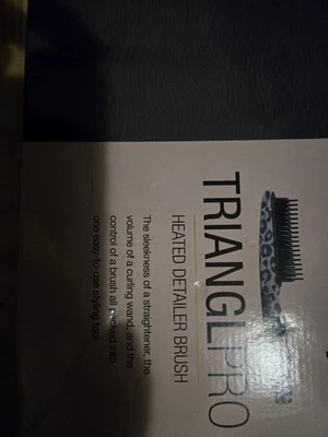Cepillo Detallador de Cabello Calista TrianglPRO Triangl Pro Calefactable Rosa Estampado de Guepardo NUEVO Foto 1 de 3
