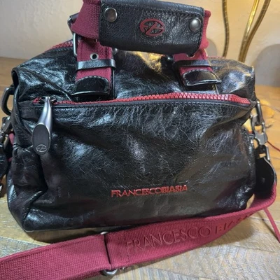 Bolso de Hombro Francesco Biasia Cuero Negro Borde Rojo Bandolera Correa Italia Foto 1 de 4