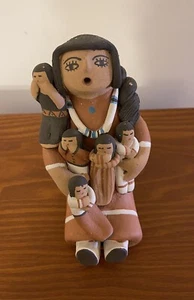 Vtg. Native American Storyteller Wearing Necklace With Twisted Hair & 5 Children - Picture 1 of 15