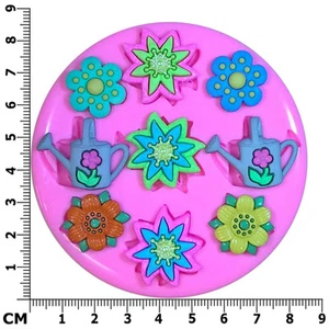 Helle Sommerblume mit Gießkannen Silikonform von Fairie Blessings - Bild 1 von 5