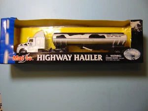 2001 Maisto Highway Haulers May frische Milch-LKW beschädigte Box neuer alter Bestand - Bild 1 von 5