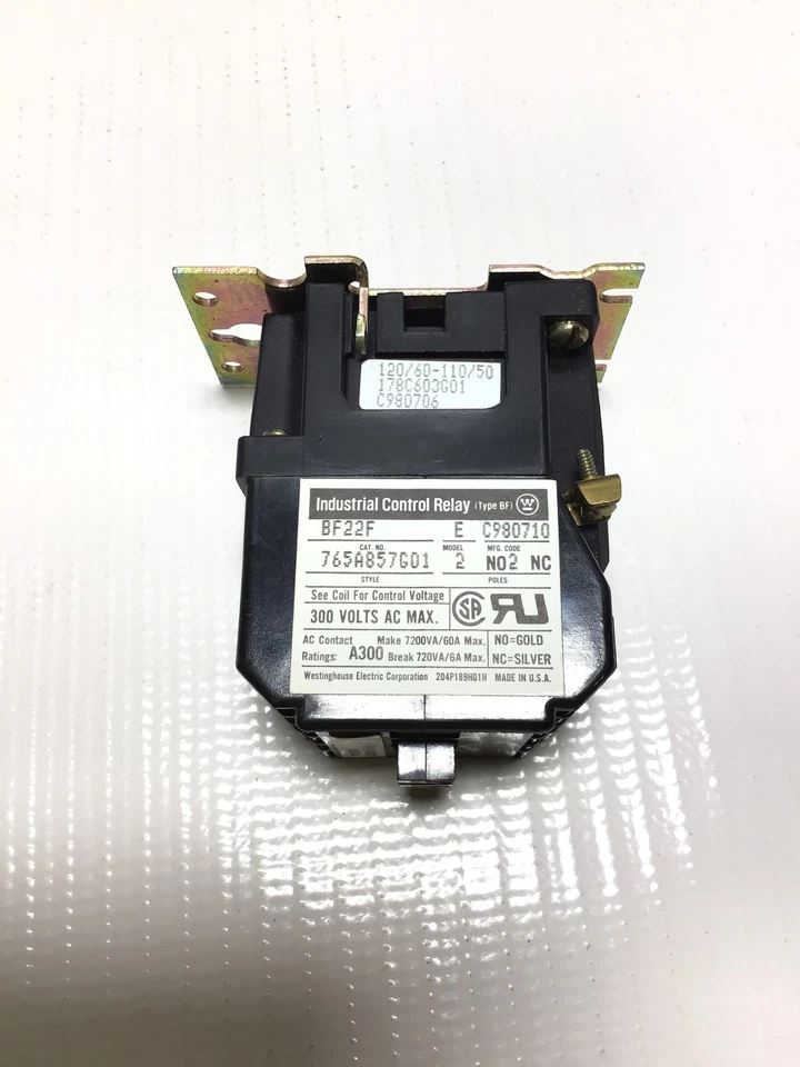 Relé de control industrial Westinghouse 765A857G01 300 VCA 10 amperios 50/60 Hz Foto 1 de 4