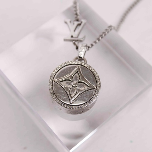 LOUIS VUITTON（LV） Autentica collana Louis Vuitton M00916 con ciondolo fiore ritorto