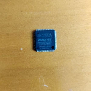 1PCS EPM240T100C5N TQFP100 - Picture 1 of 1