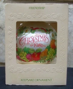 Hallmark 1981 Satin Ball Christmas Ornament Friendship In Box Vintage - Picture 1 of 3