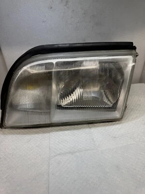 Faro lateral izquierdo halógeno Mercedes-Benz 300Se 1993 0 302 454 011 (O-4) Foto 1 de 4