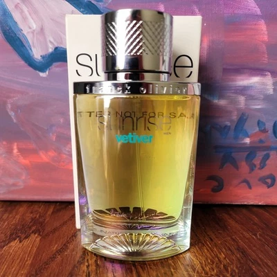 SUNRISE VETIVER by Franck Olivier 75 ml/2,5 oz Eau de Toilette caixa de teste de spray - Imagem 1 de 4