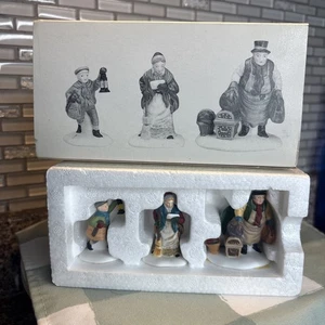 Dept 56 Dicken's Village - Come Into the Inn Village Accessories #5560-3 - - Picture 1 of 4