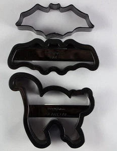 2 Stück Fox Run schwarz Halloween Ausstechformen Katze & Fledermaus + 1 Metall Fledermaus Ausstecher - Bild 1 von 2