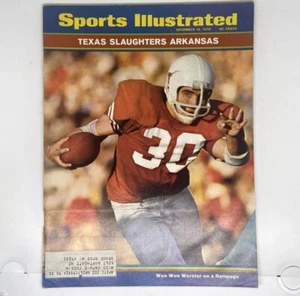 Sports Illustrated Magazine Dec 14 1970 Steve Worster & Texas beat Arkansas - Picture 1 of 2