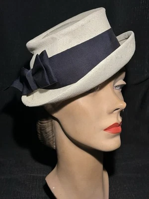 Schiaparelli Antique Vintage Classic Tailored Fine Straw Suitor Tilt Hat - Image 1 of 4