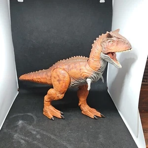 Figura de acción Jurassic World Control N Conquer Carnotaurus dinosaurio Mattel 2020 - Imagen 1 de 6