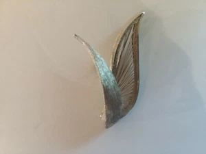 Vintage Jewelry Signed MONET Silver Wire Butterfly BROOCH PIN - Picture 1 of 7