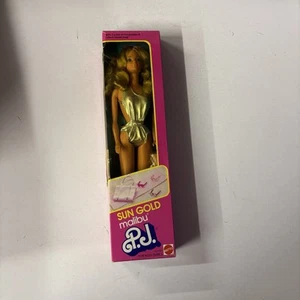 1983 Sun Gold Malibu PJ Barbie Doll Steffi Face Mattel 1187 New in Sealed Box ☀️ - Picture 1 of 2
