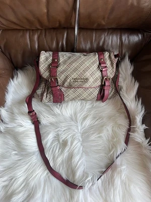 Сумка через плечо Burberry Blue Label клетчатая с регулируемым ремешком - Изображение 1 из 4