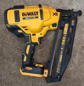DEWALT 20V MAX* Finish Nailer DCN660 20 degree Angled, 16GA, Tool Only - Picture 1 of 20