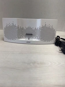 Bose SoundDock XT Speaker (White/Dark Gray) - Picture 1 of 5
