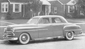 ANTIKES AUTO, 1950 DODGE MEADOWBROOK, VINTAGE POSTKARTE (F137) - Bild 1 von 2